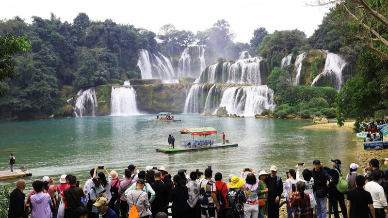 Chute d'eau Detian-Ban Gioc : Un centre pour les échanges ASEAN-Chine