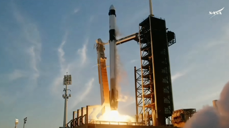 La NASA et SpaceX lancent un nouvel équipage vers l’ISS, ouvrant la voie au retour des astronautes La NASA et SpaceX lancent un nouvel équipage vers l'ISS, ouvrant la voie au retour des astronautes video poster