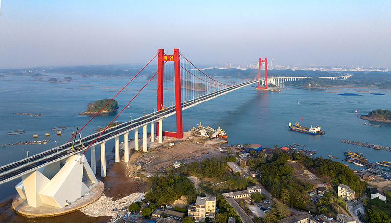 Le plus long pont maritime du Guangxi ouvert à la circulation