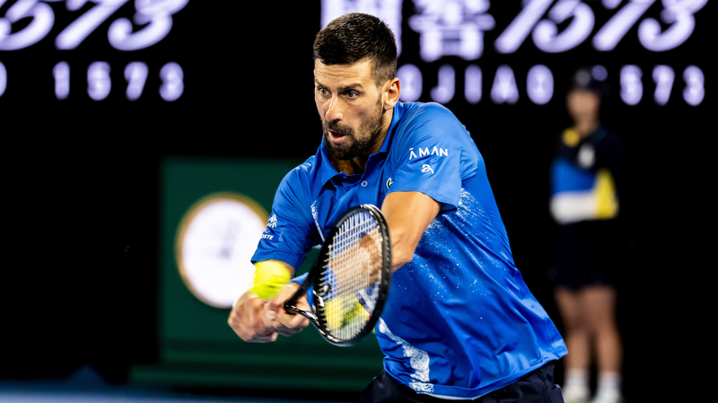 Djokovic surmonte la douleur à l’Open d’Australie Djokovic surmonte la douleur à l'Open d'Australie