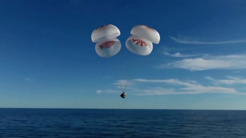 Les astronautes de la NASA reviennent après un voyage spatial de 9 mois Les astronautes de la NASA reviennent après un voyage spatial de 9 mois video poster