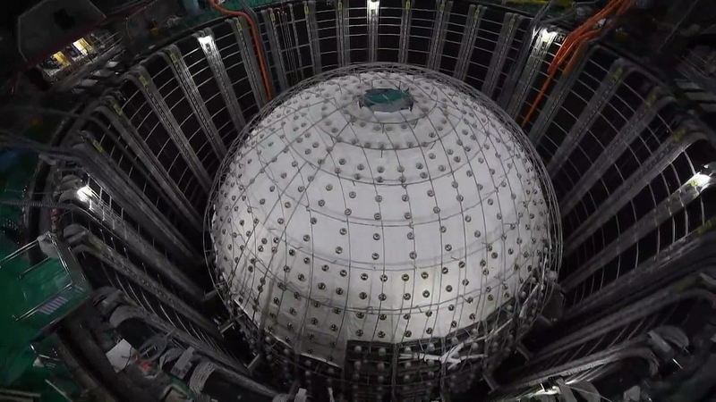 Jalon : Détecteur de neutrinos transparent sur le continent chinois bientôt achevé