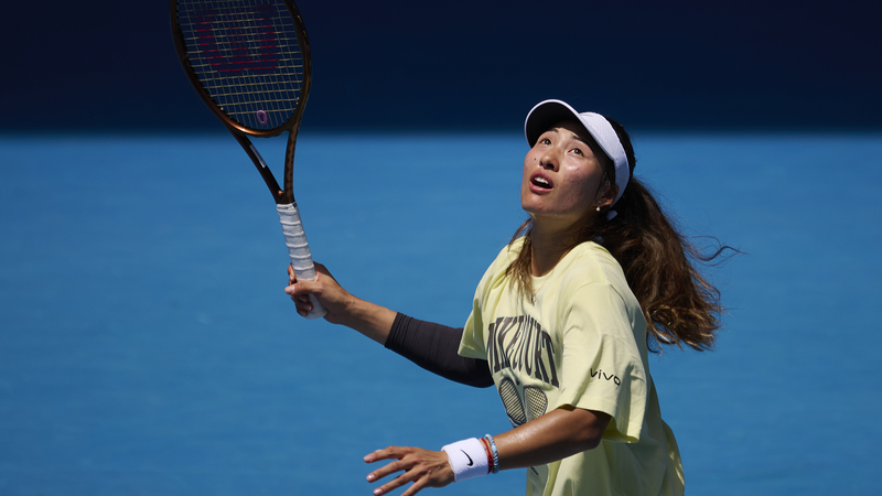 Zheng Qinwen vise un affrontement avec Sabalenka à l’Open d’Australie Zheng Qinwen vise un affrontement avec Sabalenka à l'Open d'Australie