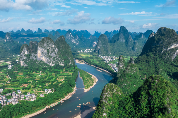 Xi préside une réunion du PCC sur les réformes environnementales et disciplinaires Xi préside une réunion du PCC sur les réformes environnementales et disciplinaires