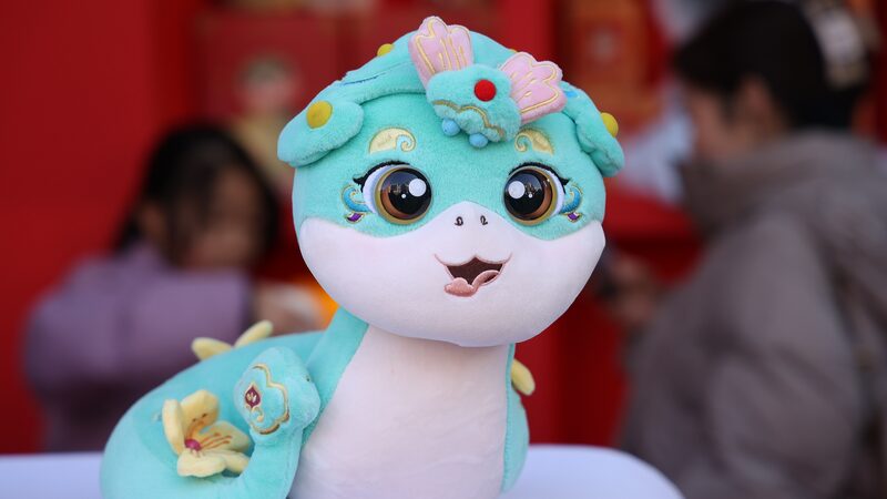 Si Shengsheng fait ses débuts sur la route Nanjing de Shanghai pour le gala CMG 2025