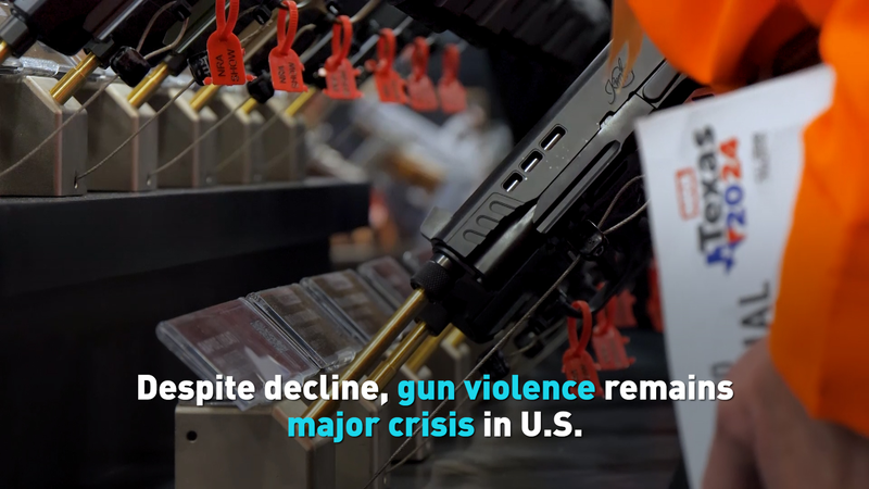 La crise des violences par armes à feu aux États-Unis persiste : 125 vies perdues chaque jour La crise des violences par armes à feu aux États-Unis persiste : 125 vies perdues chaque jour video poster