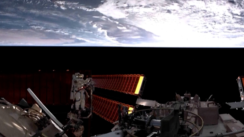 L’équipage de Shenzhou-19 termine une sortie spatiale de 8,5 heures L'équipage de Shenzhou-19 termine une sortie spatiale de 8,5 heures video poster
