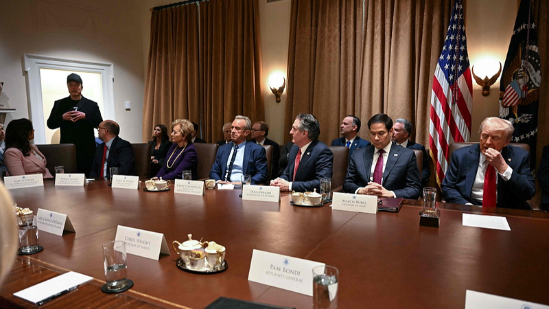 Trump ordonne des licenciements tandis que Musk défend des réductions budgétaires audacieuses Trump ordonne des licenciements tandis que Musk défend des réductions budgétaires audacieuses