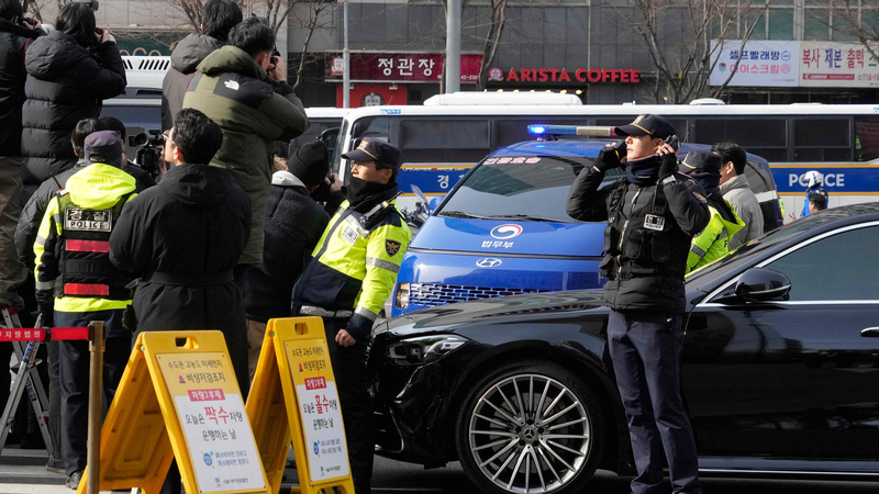 La Corée du Sud prolonge la détention de Yoon au milieu de violentes protestations La Corée du Sud prolonge la détention de Yoon au milieu de violentes protestations