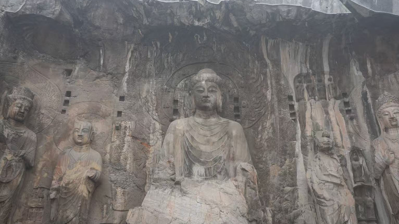 Grottes de Longmen : Sculptures et récits couvrant 1500 ans
