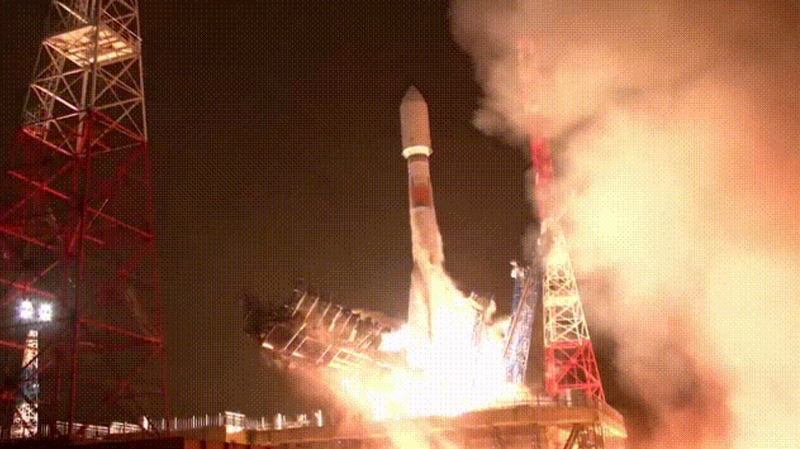 La fusée Soyuz décolle pour une mission de défense
