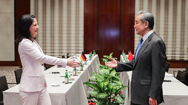 La Chine et l’Allemagne s’unissent pour la paix mondiale à la conférence de Munich La Chine et l'Allemagne s'unissent pour la paix mondiale à la conférence de Munich