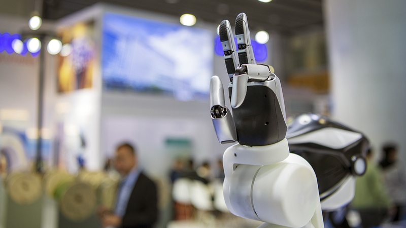 La Chine continentale stimule les industries émergentes pour un avenir numérique video poster
