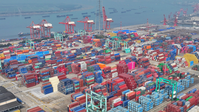 L’économie chinoise résiliente face aux vents contraires mondiaux L'économie chinoise résiliente face aux vents contraires mondiaux