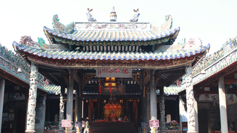 Temple de Longmu vieux de millénaires : un héritage vivant le long de la rivière Xijiang Temple de Longmu vieux de millénaires : un héritage vivant le long de la rivière Xijiang