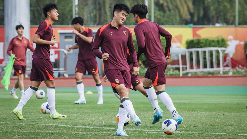 La Chine dévoile une équipe dynamique de 32 joueurs pour les qualifications de la Coupe du Monde La Chine dévoile une équipe dynamique de 32 joueurs pour les qualifications de la Coupe du Monde