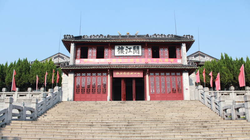 Jardin_Yuejianglou___La_cour_intemporelle_de_Zhaoqing