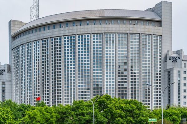 La Chine accueille le sénateur américain Daines à bras ouverts La Chine accueille le sénateur américain Daines à bras ouverts