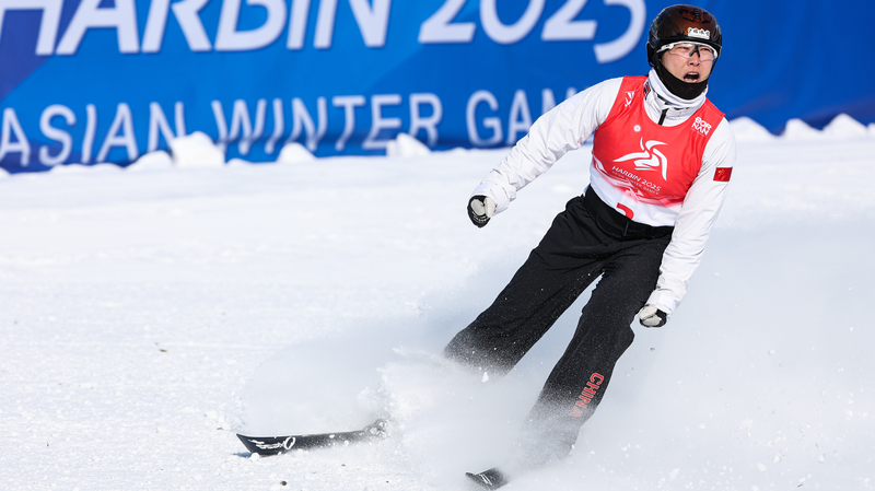 Les athlètes de la Chine continentale dominent aux Jeux asiatiques d'hiver