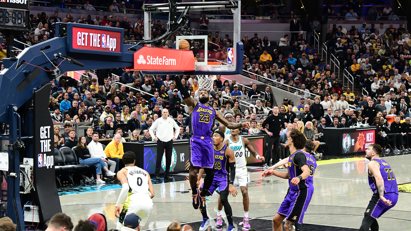 Le_buzzer_de_LeBron_James_propulse_les_Lakers