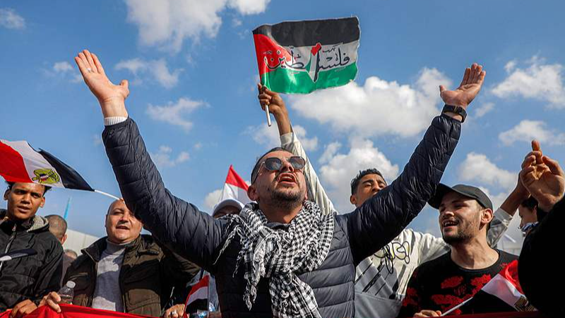 Les Gazaouis rejettent le plan de relocalisation de la population de Trump Les_Gazaouis_rejettent_le_plan_de_relocalisation_de_la_population_de_Trump