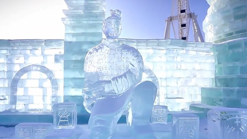 Les guerriers de terracotta de glace émerveillent à Harbin Les guerriers de terracotta de glace émerveillent à Harbin video poster