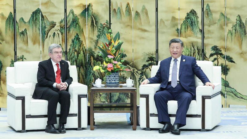Xi et le Président du CIO célèbrent l’esprit olympique à Harbin Xi et le Président du CIO célèbrent l'esprit olympique à Harbin