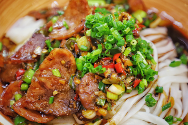 Mangez des nouilles de riz comme un pro de Changsha : maîtrisez la technique du ‘Suo’ Mangez des nouilles de riz comme un pro de Changsha : maîtrisez la technique du 'Suo'