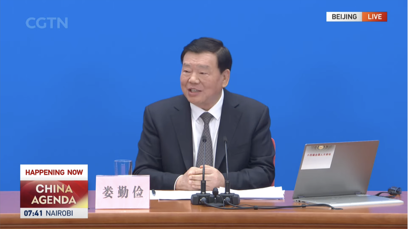 La Chine appelle à un dialogue équitable, rejette les menaces face aux tarifs américains