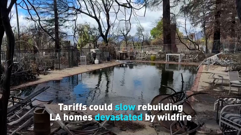 Les tarifs menacent une reconstruction rapide à LA touchée par les incendies video poster