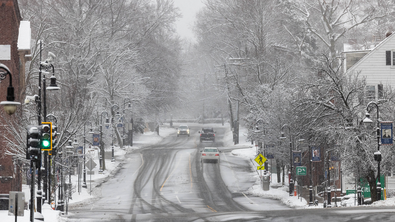 Surveillance Tempête : Forte Neige, Glace et Inondations Menacent les Routes U.S. Surveillance Tempête : Forte Neige, Glace et Inondations Menacent les Routes U.S.