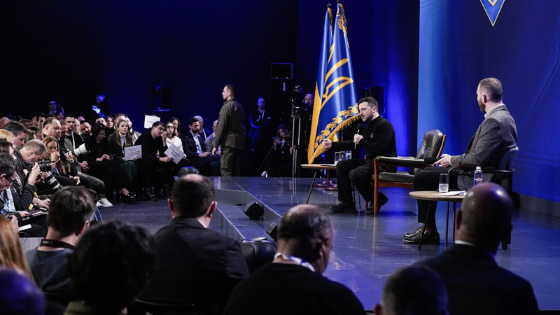 Zelenskyy prêt à se retirer pour la paix ou l’OTAN ? Zelenskyy prêt à se retirer pour la paix ou l'OTAN ? video poster