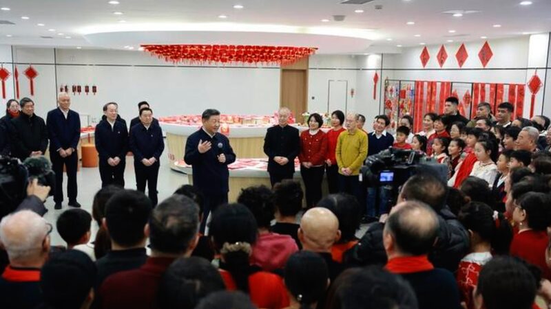 Le président Xi adresse ses vœux festifs pour l'année du Serpent video poster