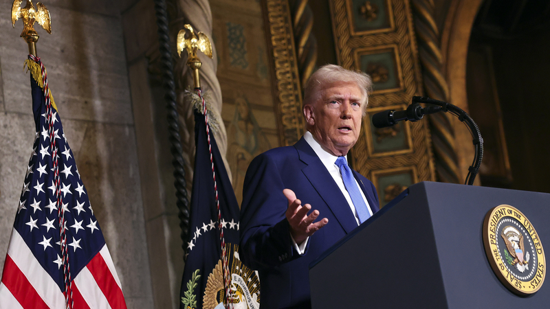 Trump envisage une rencontre avec Poutine ce mois-ci dans le cadre des pourparlers de paix en Ukraine Trump_envisage_une_rencontre_avec_Poutine_ce_mois_ci_dans_le_cadre_des_pourparlers_de_paix_en_Ukraine