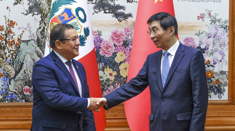 Le principal conseiller chinois renforce les liens avec le Congrès péruvien Le principal conseiller chinois renforce les liens avec le Congrès péruvien