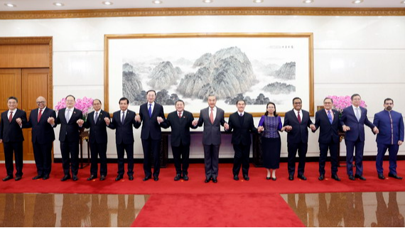 Wang Yi insiste sur une croissance durable dans les relations Chine-ASEAN Wang_Yi_insiste_sur_une_croissance_durable_dans_les_relations_Chine_ASEAN