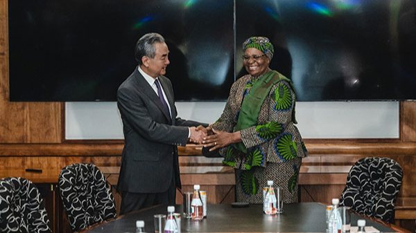 Wang Yi renforce une tradition diplomatique africaine de 35 ans Wang_Yi_renforce_une_tradition_diplomatique_africaine_de_35_ans