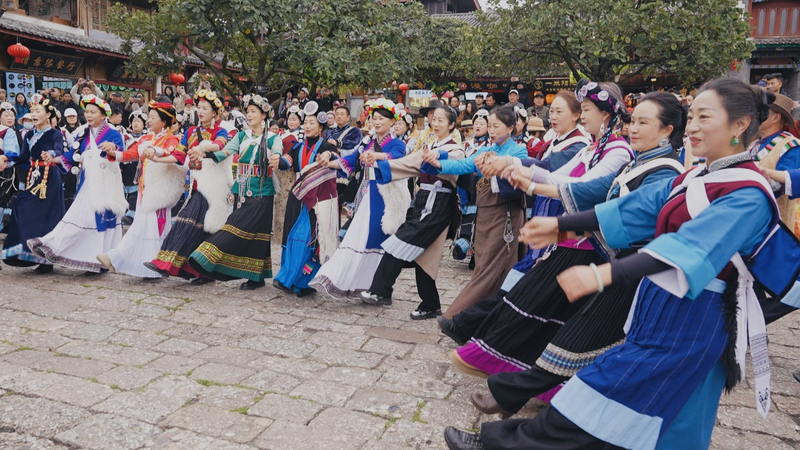 Lijiang célèbre la tradition lors de la visite du président Xi Lijiang célèbre la tradition lors de la visite du président Xi video poster