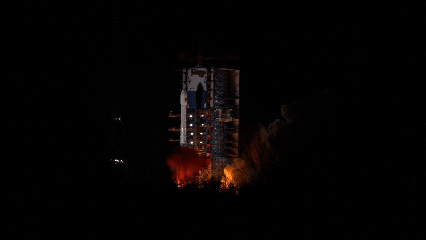 La Chine lance un satellite test pour une percée dans les communications