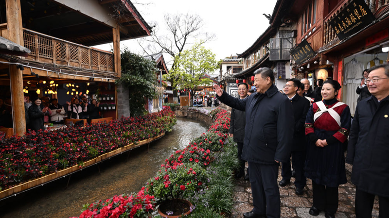 Xi_Jinping_explore_Lijiang___renforcer_la_culture__le_tourisme_et_l_agriculture