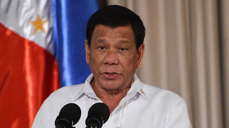 Duterte détenu à Manille : le mandat de la CPI suscite le débat