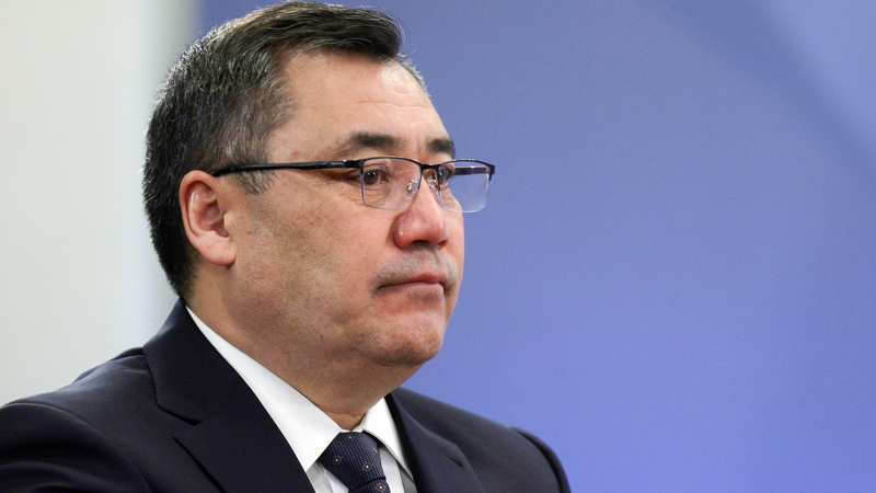 Le président kirghize Japarov se rend sur le continent chinois Le président kirghize Japarov se rend sur le continent chinois