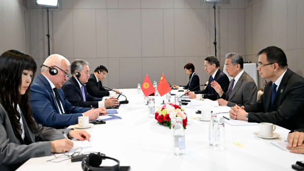 La Chine et le Kirghizistan s’unissent pour le libre-échange et le multilatéralisme La Chine et le Kirghizistan s'unissent pour le libre-échange et le multilatéralisme