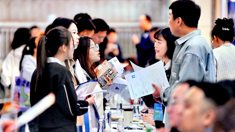 Le continent chinois dévoile un plan pour stabiliser les emplois et l’économie Le continent chinois dévoile un plan pour stabiliser les emplois et l'économie video poster