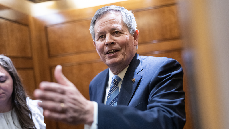 Le sénateur Daines ouvre de nouvelles portes pour le dialogue entre les États-Unis et la Chine