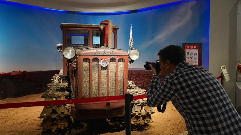Des journalistes latino-américains explorent l’héritage agricole au musée YTO de Luoyang Des journalistes latino-américains explorent l'héritage agricole au musée YTO de Luoyang