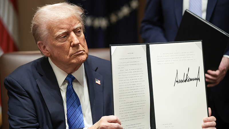 Les tarifs de Trump suscitent des craintes d'inflation et de récession