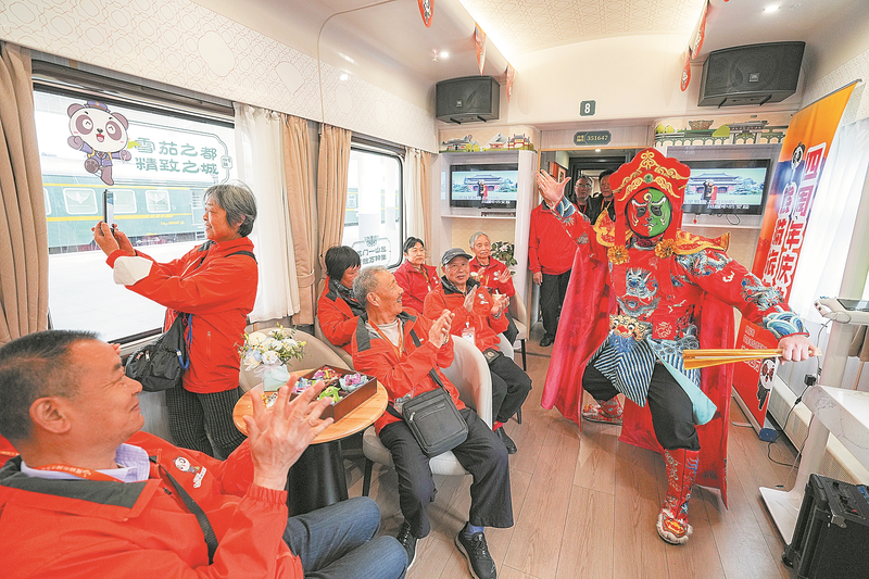 Les trains aux cheveux d'argent sur le continent chinois réinventent le voyage des seniors