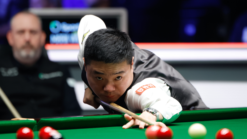 Ding Junhui brille pour son 38ème anniversaire avec une victoire éclatante Ding Junhui brille pour son 38ème anniversaire avec une victoire éclatante