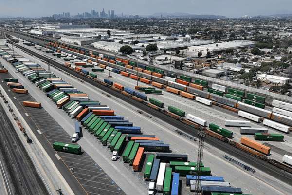 Les tarifs douaniers américains sous les projecteurs : la résistance bipartisane grandit Les tarifs douaniers américains sous les projecteurs : la résistance bipartisane grandit